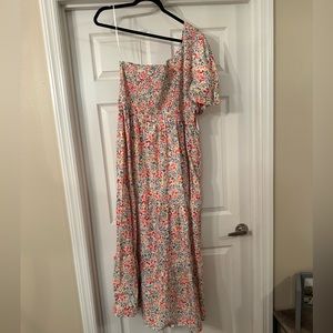 Floral Arula on Shoulder Maxi Dress